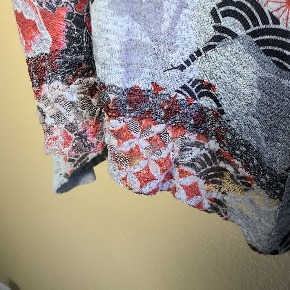 One World Tunic - Picture 4 of 7